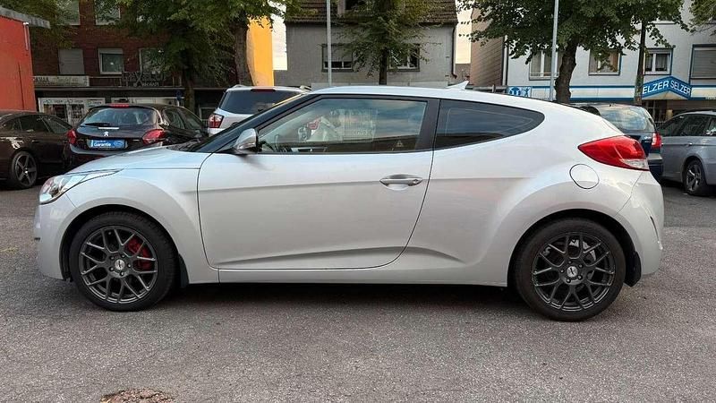 Gebraucht Hyundai Veloster Style 140 PS (102 kW) 2012 Grau Kleinwagen