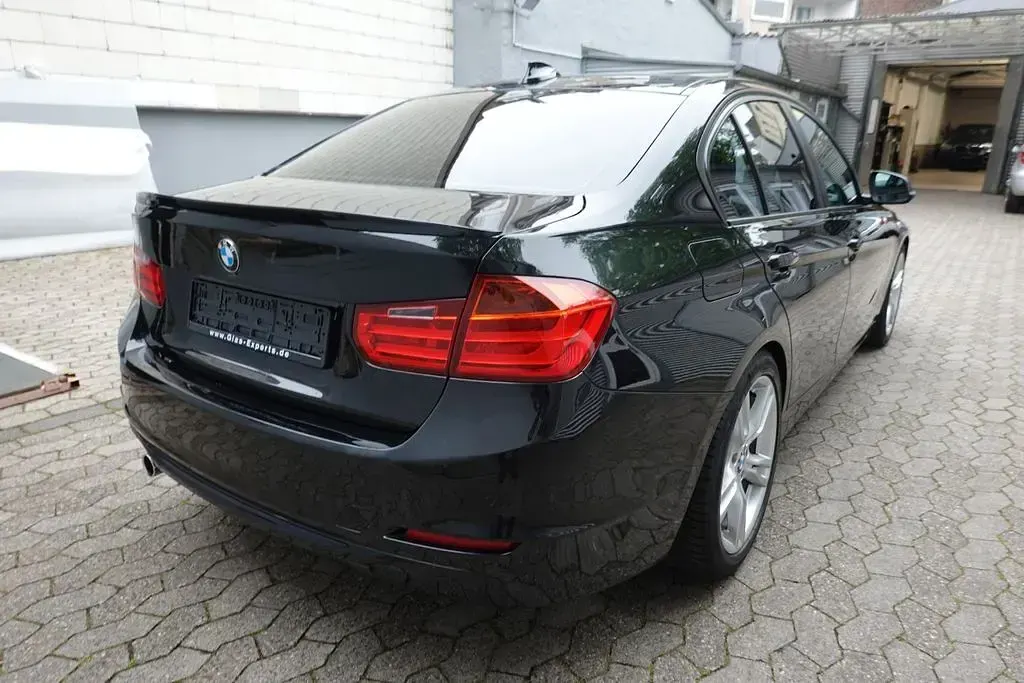 Brugt BMW 318 Performance 143 HK (105 kW) 2014 Sort Sedan