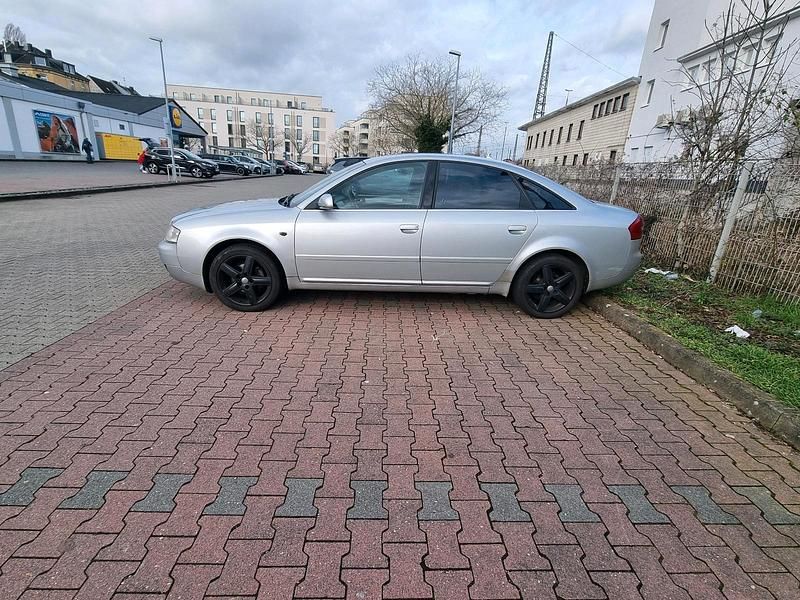 Gebraucht Audi A6 131 PS (96 kW) 2002 Silber Limousine