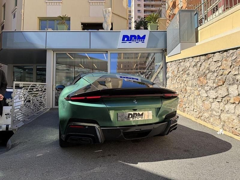 Second-hand Ferrari 12 Cilindri 825 CP (606 kW) 2025 Verde