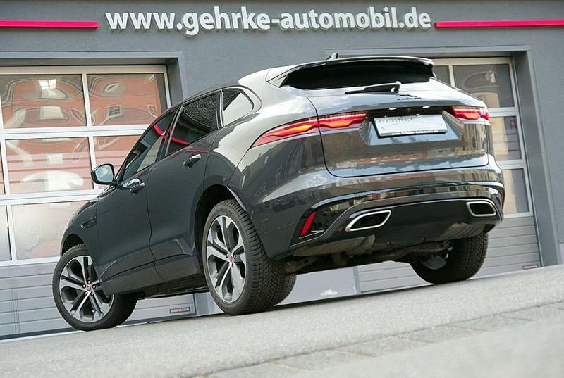 Gebraucht Jaguar F-Pace R-Dynamic 300 PS (220 kW) 2022 Carpathian grey SUV