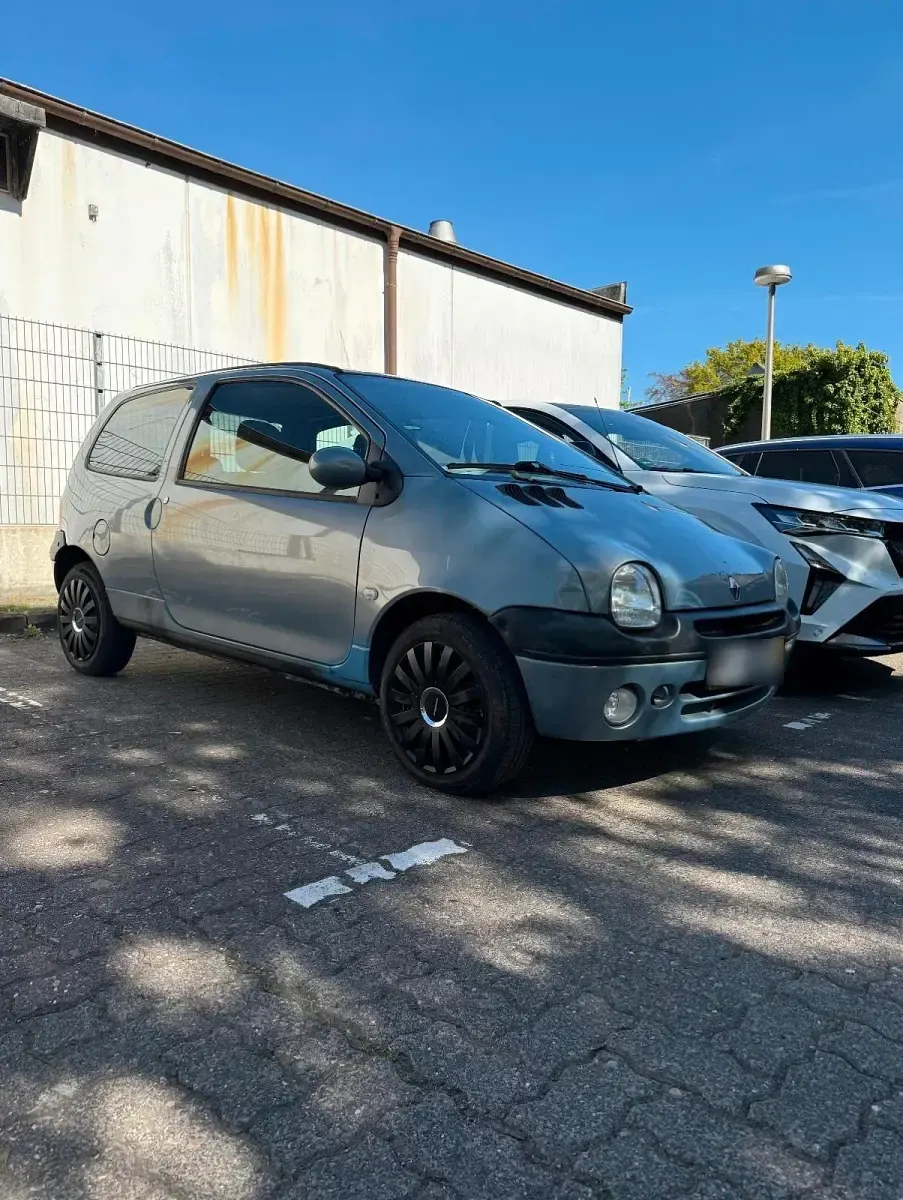 Second-hand Renault Twingo 58 CP (42 kW) 2003 Albastru Hatchback
