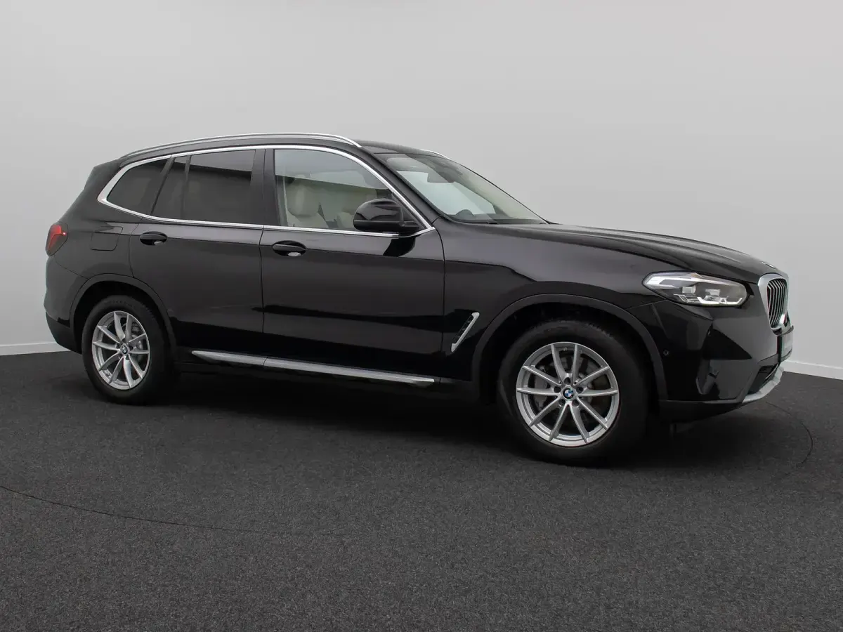 Gebraucht BMW X3 M Sport 286 PS (210 kW) 2023 Schwarz ii668beige SUV