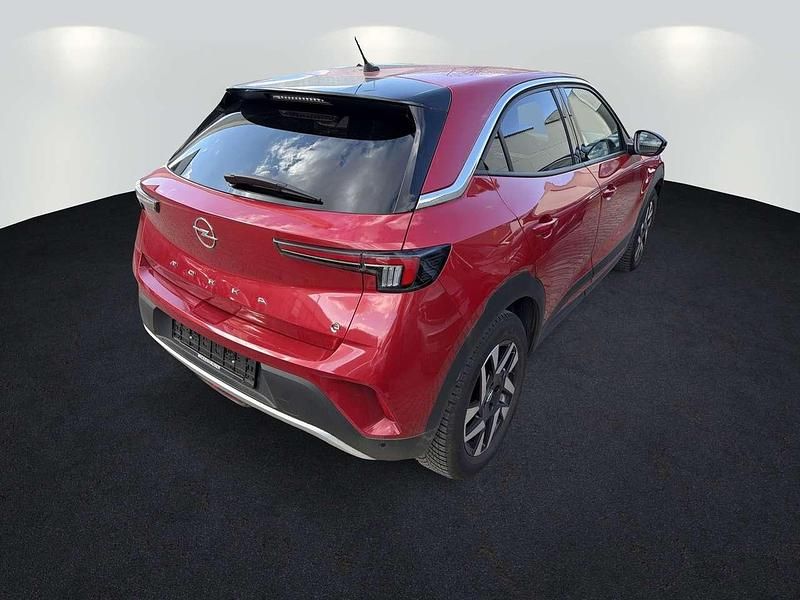 Gebraucht Opel Mokka-e Elegance 100 kW (136 PS) 2022 Power rot/kosmos rot SUV