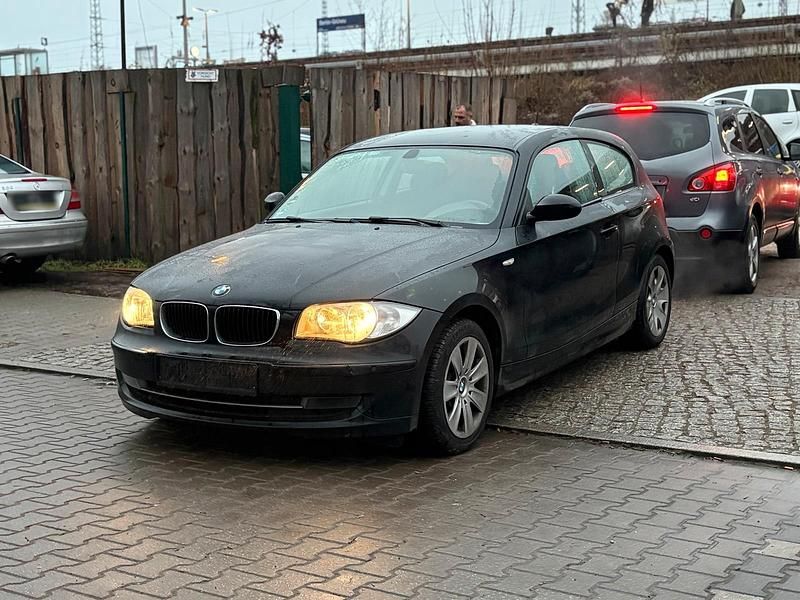 Gebraucht BMW 120 150 PS (110 kW) 2008 Schwarz Kleinwagen