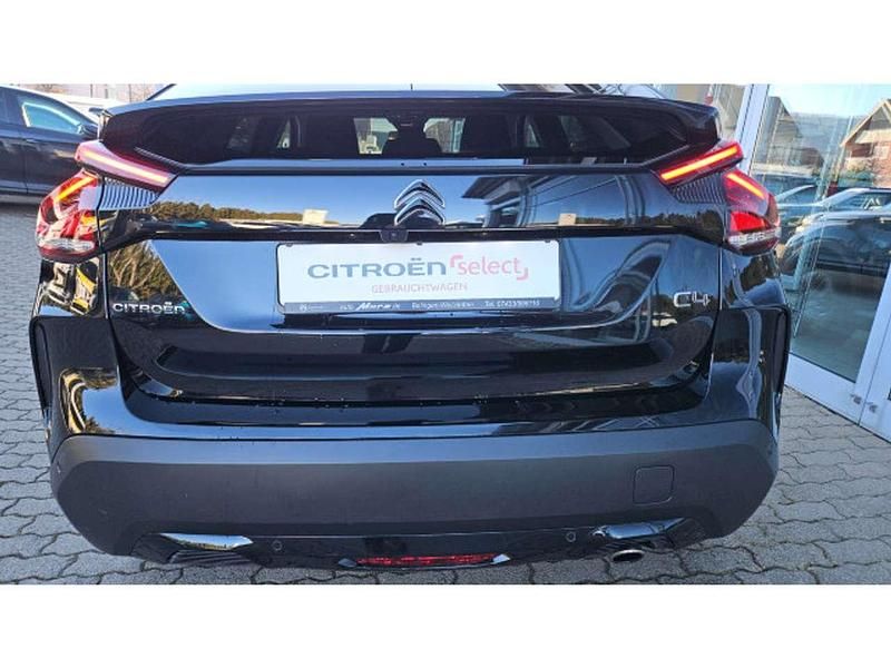 Gebraucht Citroën C4 Feel 131 PS (96 kW) 2023 Lackierung schwarz perla nera/ SUV