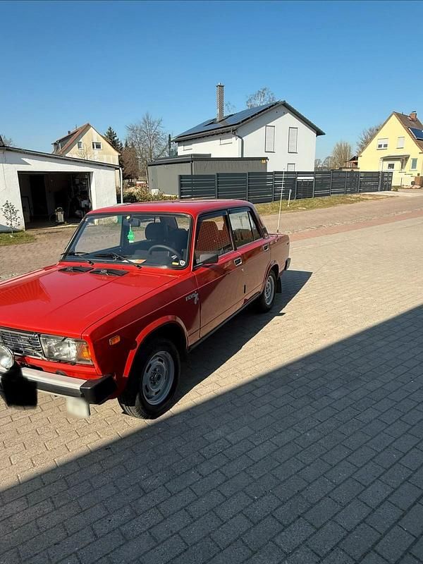 Gebraucht Lada 2105 60 PS (44 kW) 1991 Rot Limousine