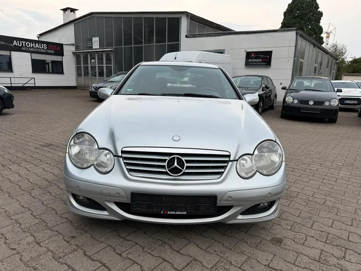 Gebraucht Mercedes C200 163 PS (119 kW) 2006 Silber Coupé