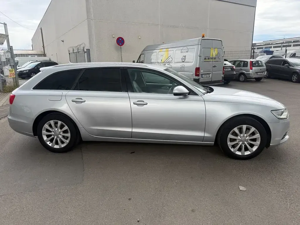 Gebraucht Audi A6 177 PS (130 kW) 2012 Silber Kombi