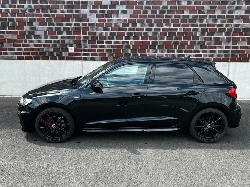 Schwarz Gebraucht 2021 Audi A1 S-Line Kleinwagen | 26.950 € (Fairer Preis) - Bild 1/4