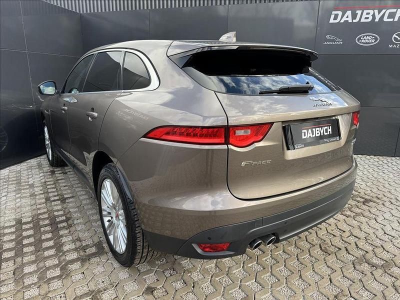 Gebraucht Jaguar F-Pace Prestige 179 PS (131 kW) 2017 Braun SUV