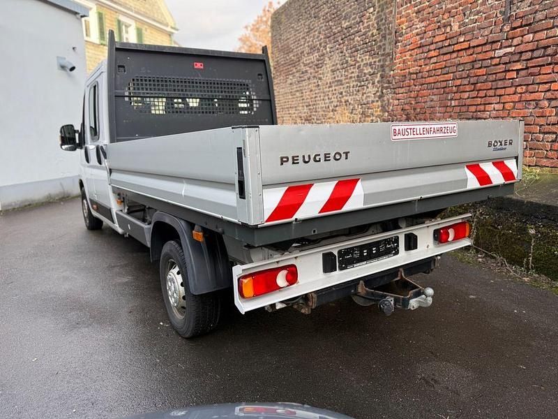 Gebraucht Peugeot Boxer 140 PS (102 kW) 2022 Weiß Van