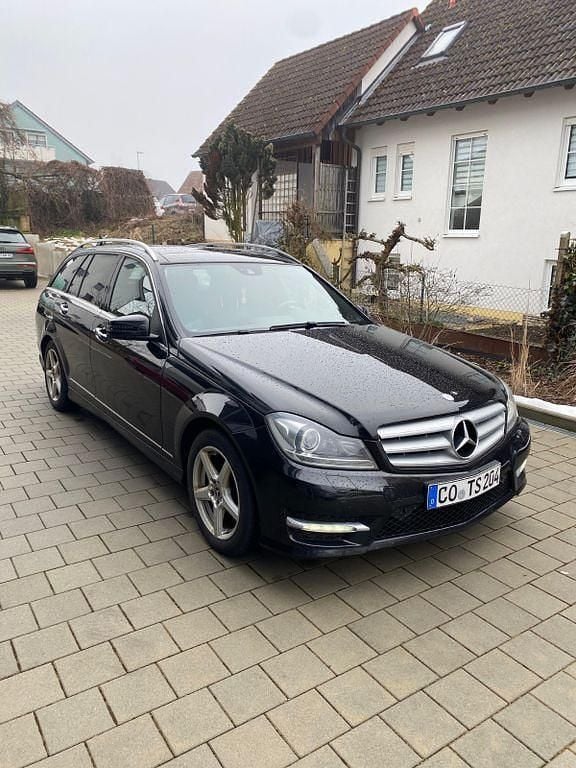 Gebraucht Mercedes C220 170 PS (125 kW) 2014 Schwarz Kombi
