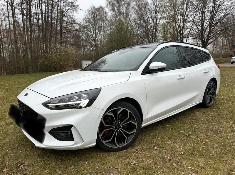 Gebraucht Ford Focus ST 150 PS (110 kW) 2021 Weiß Kombi