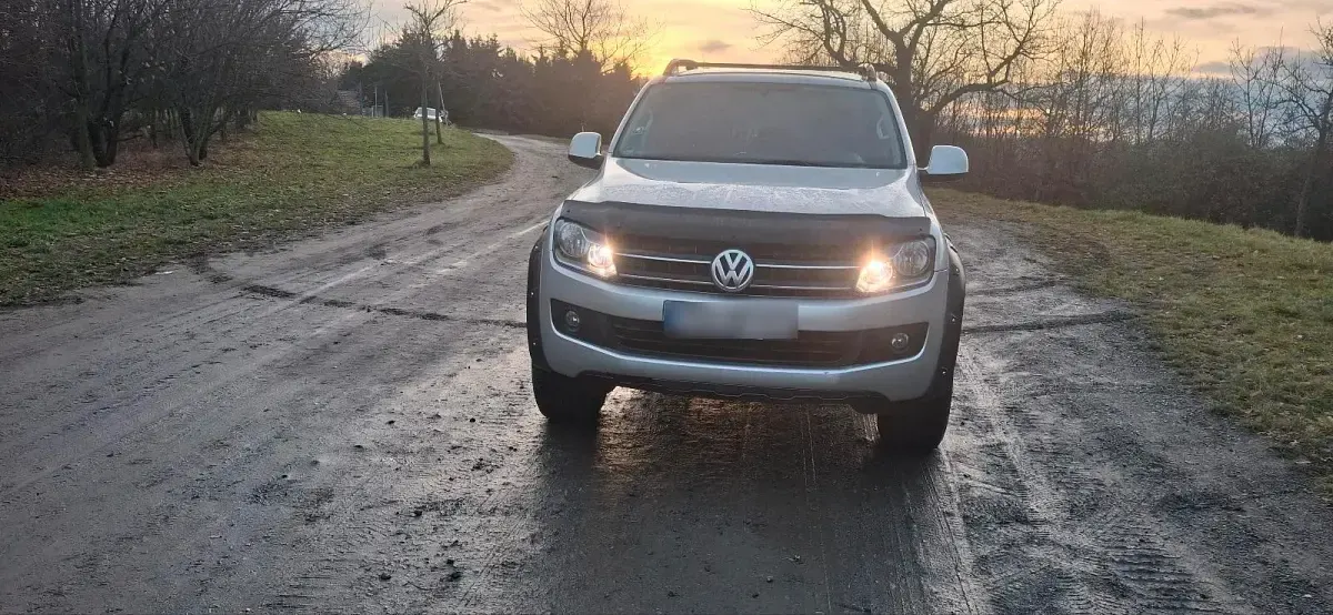 Gebraucht VW Amarok 122 PS (89 kW) 2011 Silber Pickup