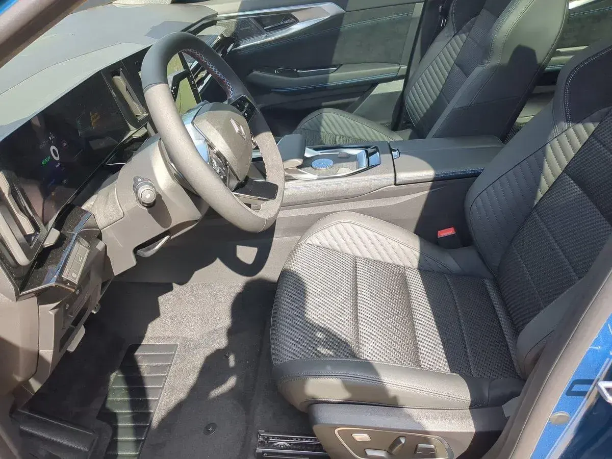Neu Renault Austral Esprit Alpine 200 PS (147 kW) 2026 Südseeblau SUV