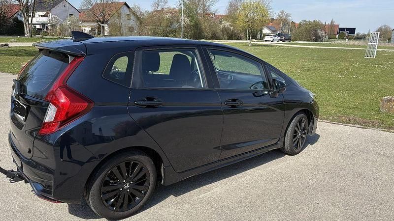 Gebraucht Honda Jazz Dynamic 131 PS (96 kW) 2019 Blau Kleinwagen