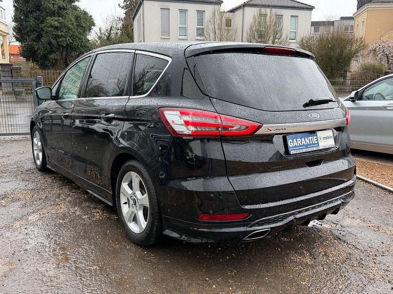 Gebraucht Ford S-MAX ST-Line 179 PS (131 kW) 2018 Schwarz Van / Kleinbus