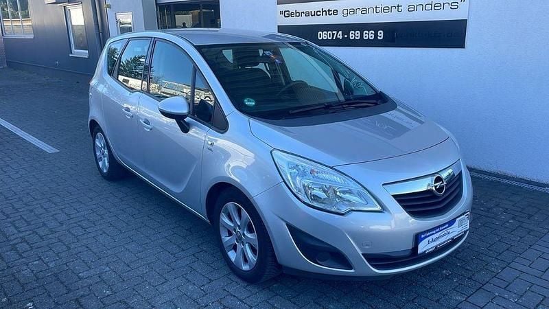 Gebraucht Opel Meriva Active 120 PS (88 kW) 2014 Silber Van / Kleinbus