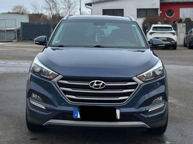 Gebraucht Hyundai Tucson 132 PS (97 kW) 2016 Blau SUV