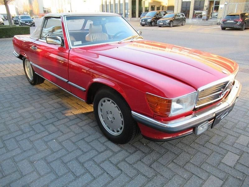 Gebraucht Mercedes 560 230 PS (169 kW) 1988 Rot Cabrio