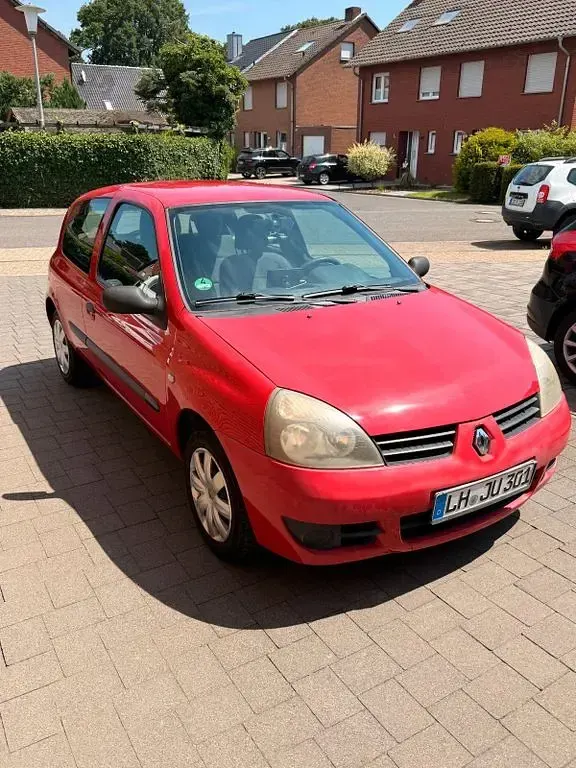 Gebraucht Renault Clio II Campus 58 PS (42 kW) 2007 Rot Limousine