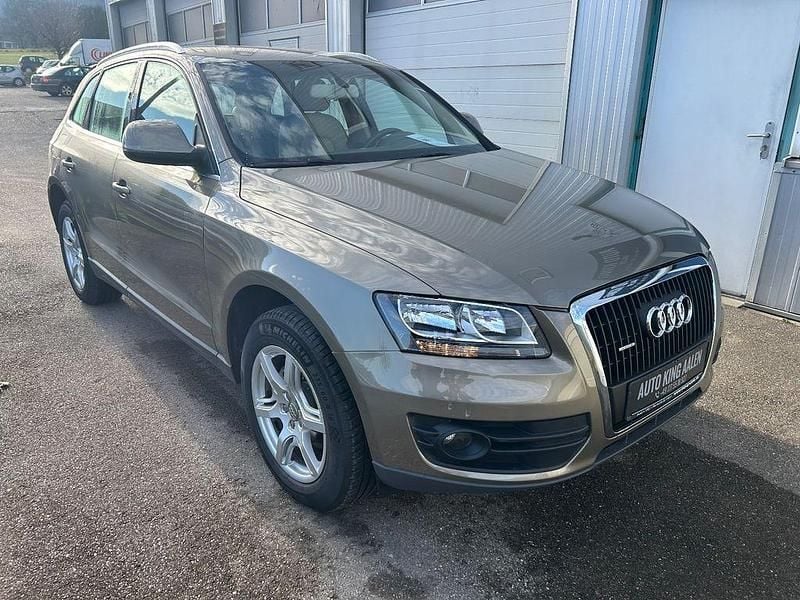 Beige Gebraucht 2009 Audi Q5 Comfort SUV | 9.990 € (Guter Preis) - Bild 1/4