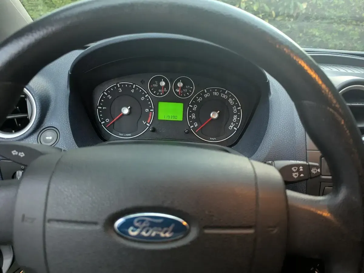 Gebraucht Ford Fiesta 100 PS (73 kW) 2008 Silber Kleinwagen