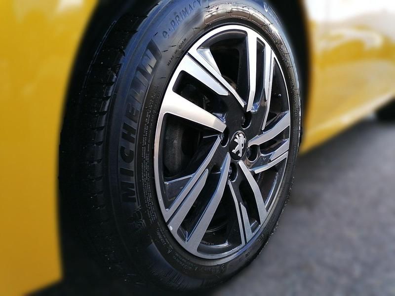 Gebraucht Peugeot 208 Allure 98 PS (72 kW) 2023 Gelb Kleinwagen