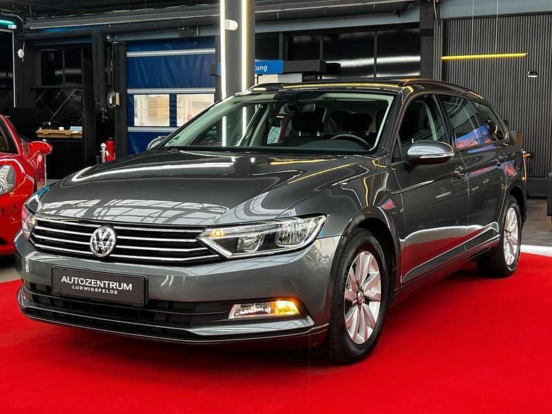 Gebraucht VW Passat 150 PS (110 kW) 2015 Grau Kombi