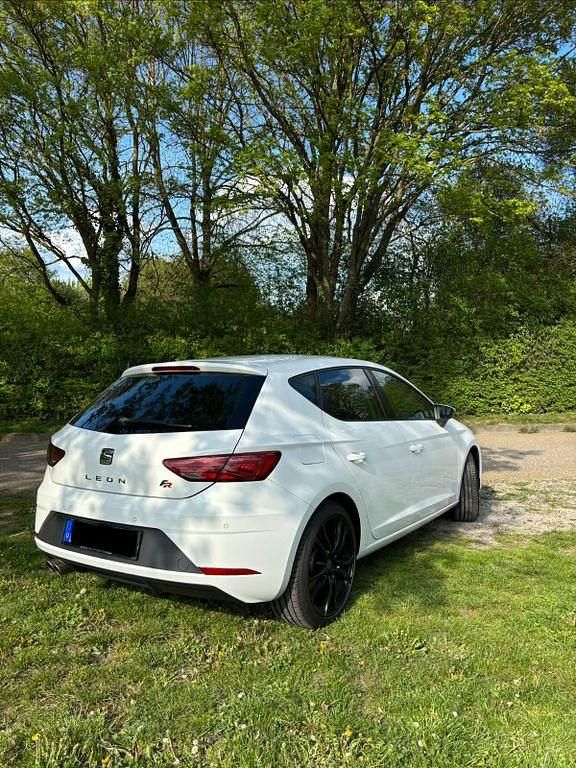Second-hand Seat Leon FR 150 CP (110 kW) 2017 Alb Berlinǎ