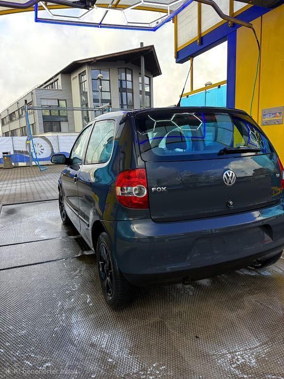 Gebraucht VW Fox Refresh 75 PS (55 kW) 2010 Grau Kleinwagen