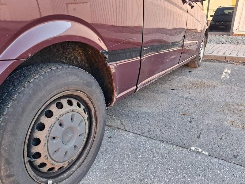 Gebraucht Mercedes Viano 150 PS (110 kW) 2005 Rot Van / Kleinbus