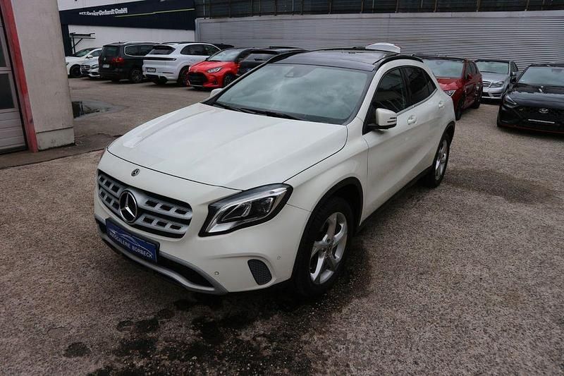 Gebraucht Mercedes GLA220 184 PS (135 kW) 2018 Weiß SUV