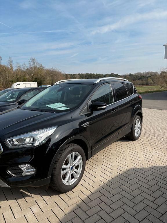Gebraucht Ford Kuga Cool & Connect 150 PS (110 kW) 2020 Iridiumschwarz SUV