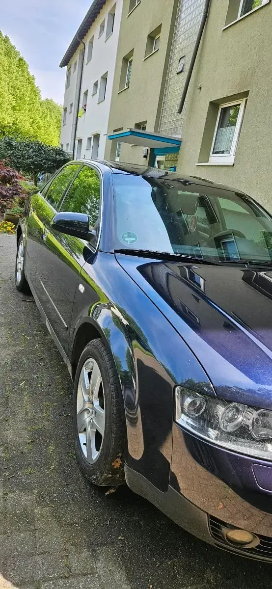 Używany Audi A4 131 KM (96 kW) 2001 Niebieski Sedan/Limuzyna