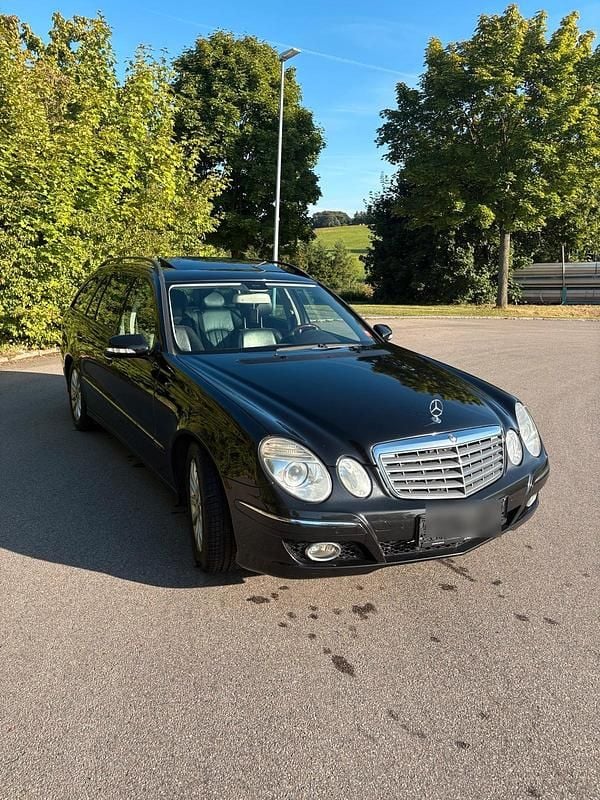 Schwarz Gebraucht 2006 Mercedes E280 Kombi | 6.100 € (Fairer Preis) - Bild 1/4