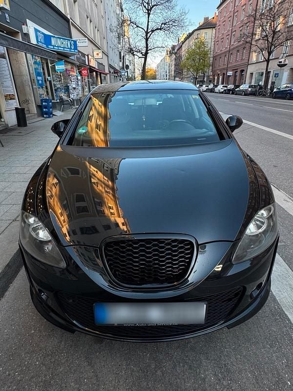 Second-hand Seat Leon Style 125 CP (91 kW) 2009 Negru Hatchback