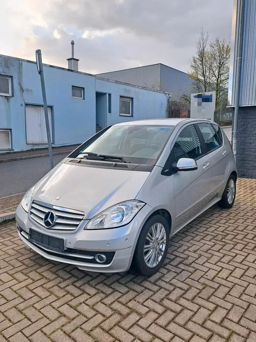 Gebraucht Mercedes A180 109 PS (80 kW) 2009 Silber Kleinwagen