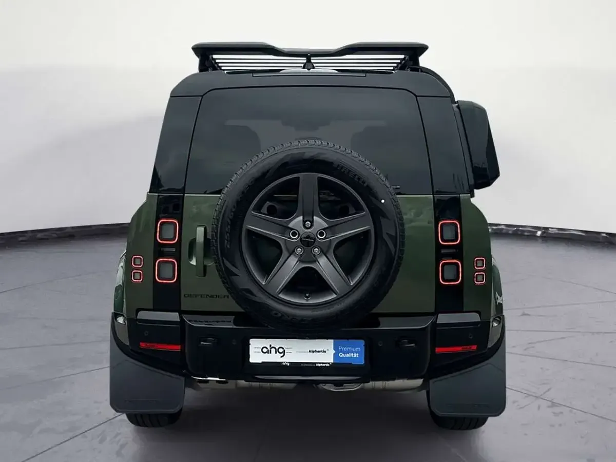 Neu Land Rover Defender SE Dynamic 200 PS (147 kW) 2026 Woolstone green SUV