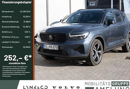 Neu Volvo XC40 Plus 163 PS (119 kW) 2026 Blau SUV