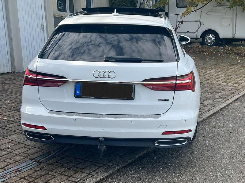 Gebraucht Audi A6 Design 231 PS (169 kW) 2021 Weiß Kombi