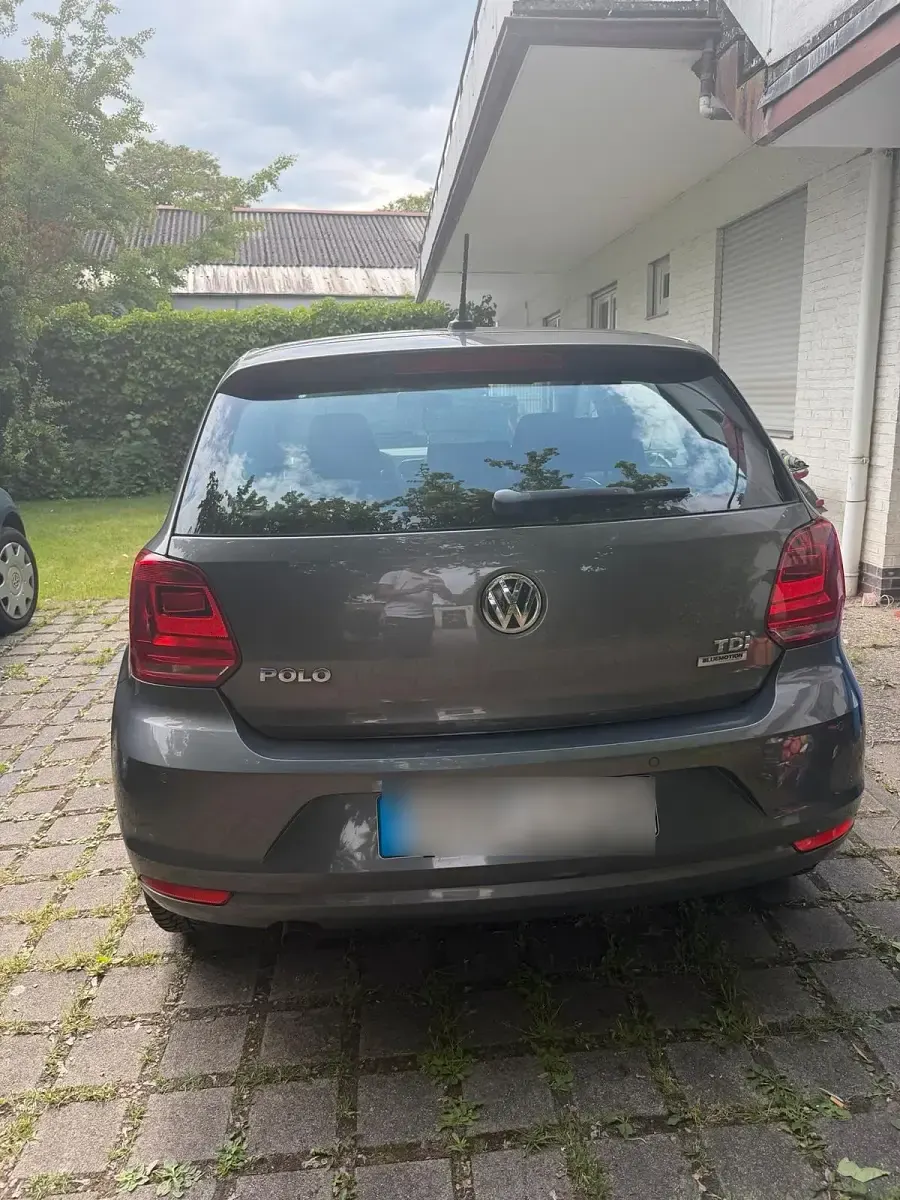 Gebraucht VW Polo 90 PS (66 kW) 2014 Grau Kleinwagen