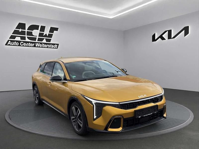 Neu Kia K4 179 PS (131 kW) 2026 Sparkling gelb metallic Limousine