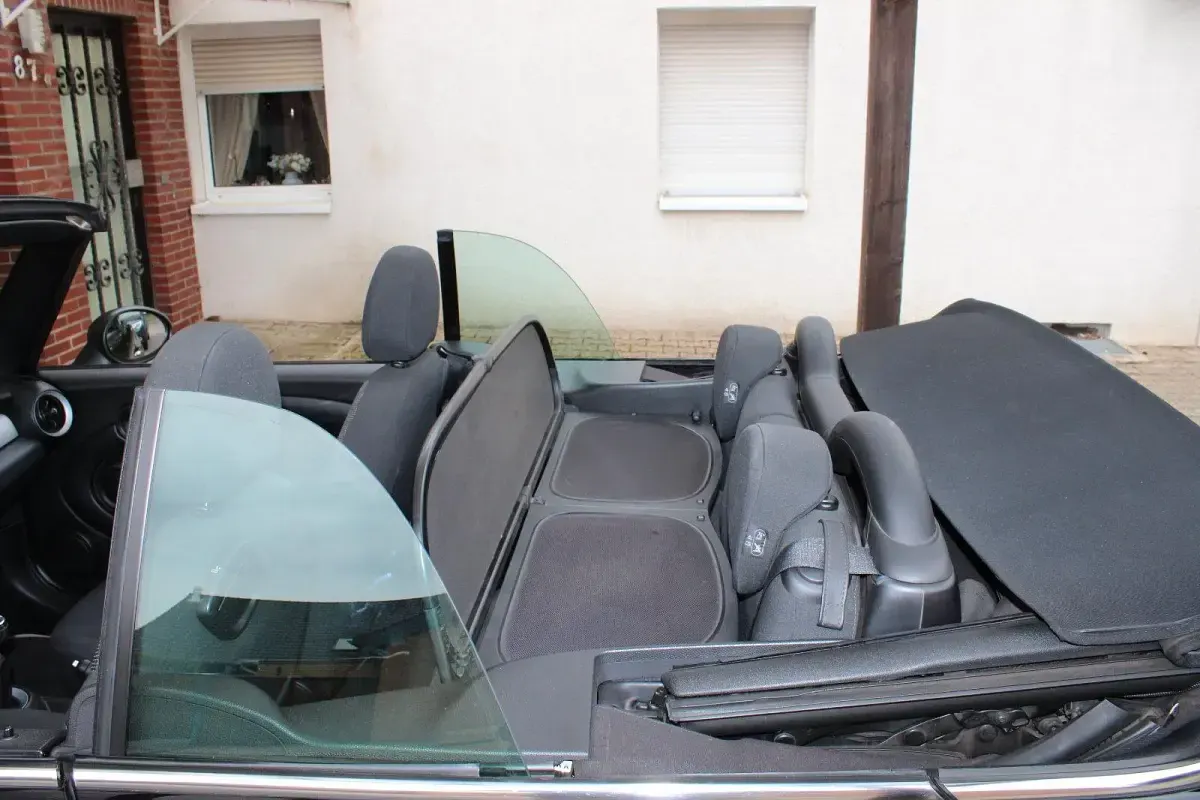 Occasion Mini One Cabriolet 78 ch (57 kW) 2011 Noir Cabriolet