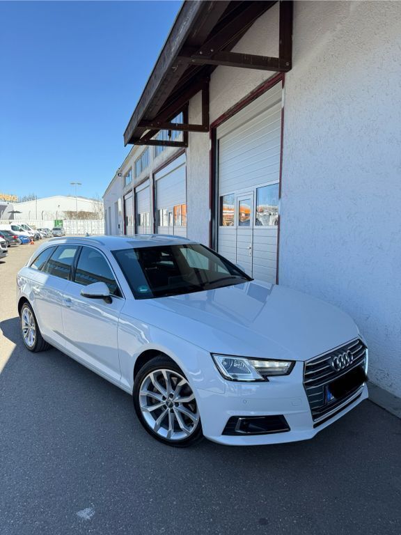 Weiß Gebraucht 2016 Audi A4 Design Kombi | 21.200 € (Fairer Preis) - Bild 1/4