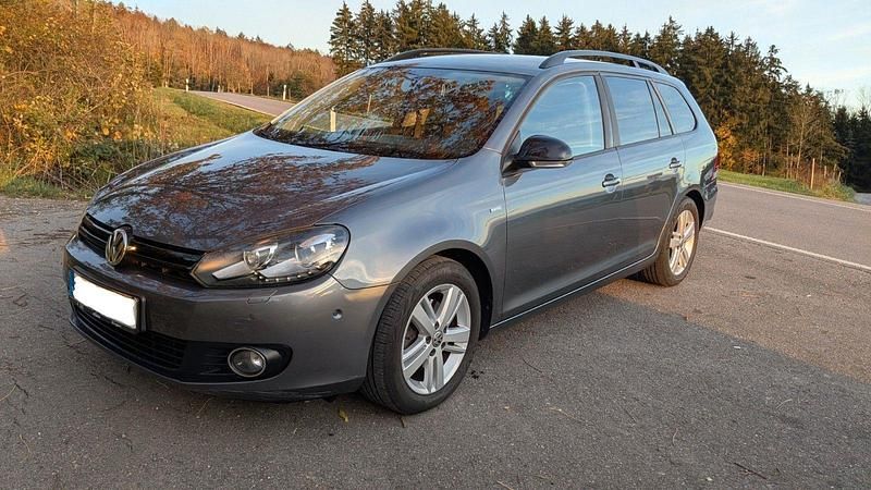 Grau Gebraucht 2013 VW Golf VII Kombi | 6.600 € (Superpreis) - Bild 1/4