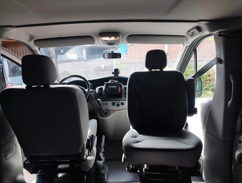 Gebraucht Opel Vivaro 114 PS (83 kW) 2014 Braun Van / Kleinbus