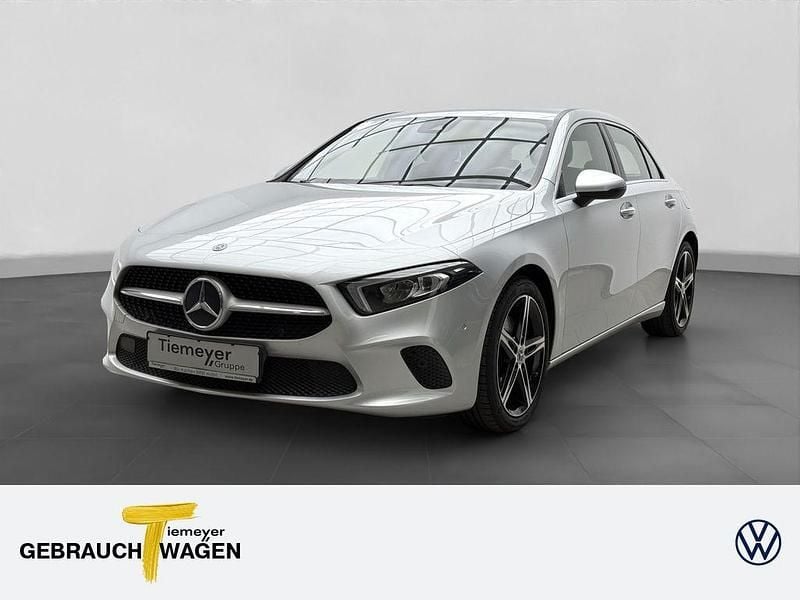 Silber Gebraucht 2019 Mercedes A220 Progressive Limousine | 21.760 € (Guter Preis) - Bild 1/4