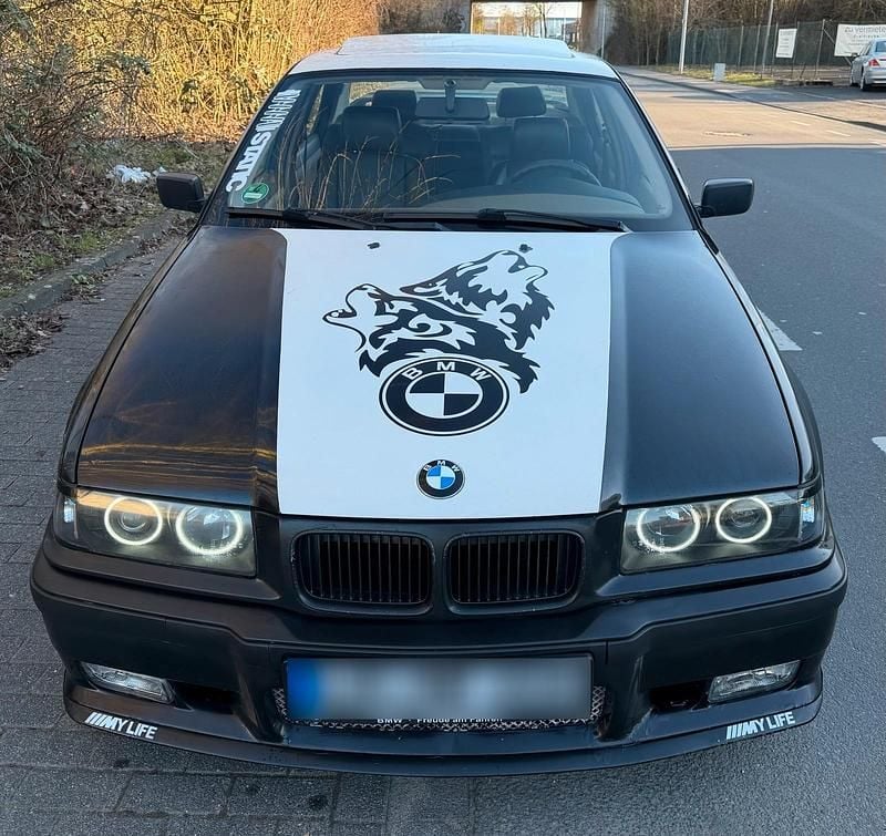 Gebraucht BMW 316 102 PS (75 kW) 1994 Schwarz Limousine